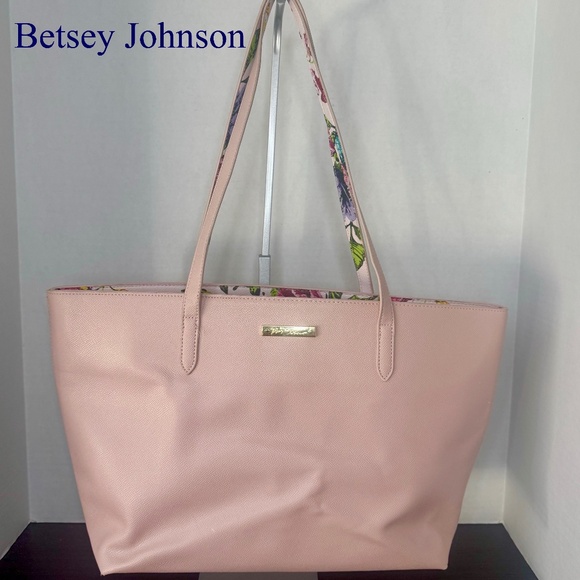 Betsey Johnson Tote Shoulder Bag Blush Pink w/Floral Lining/Purse/Handbag/Large - Picture 1 of 17